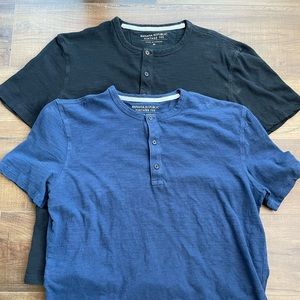 Two Banana Republic Henley shirt’s. Selling them together. Size medium
